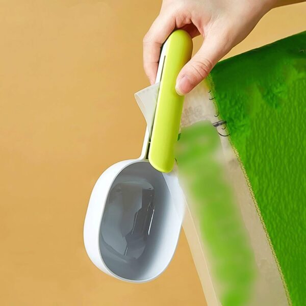 03_d80a8c3e-eb4b-4c4d-b7d1-4d8c7d46bf4f.jpg Large Plastic Measuring Spoons Flour Scoops for Home Kitchen (1 Pc)