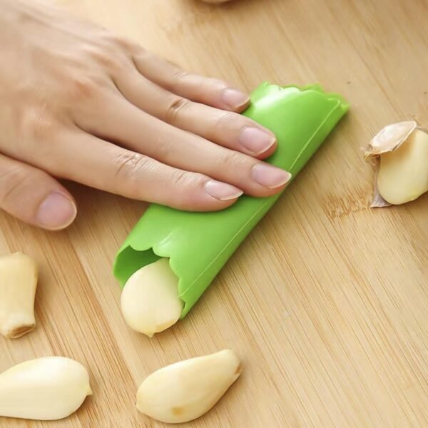03_garlic-peeler.jpg Premium Silicone Garlic Peeler Tube (1 Pc)