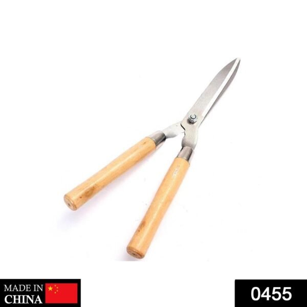0455_2305e8e1-d5cf-428e-80ca-a9546c4ff6b3.jpg Wooden Handle Hedge Shears, Bush Clipper