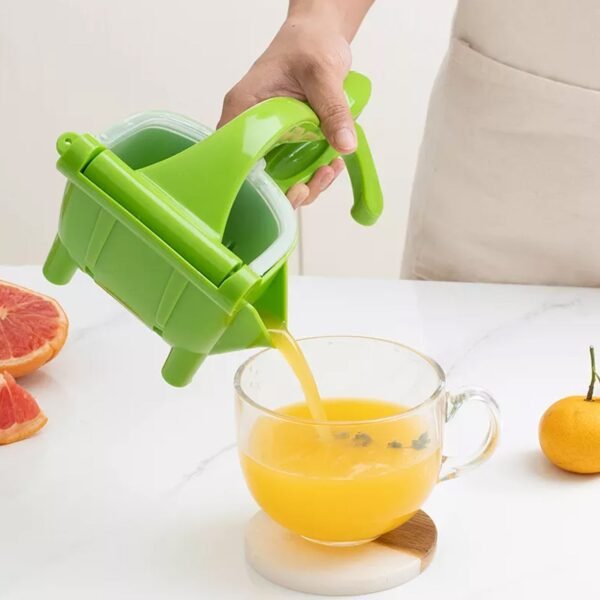 Manual Plastic Fruit Juicer,  Hand Juicer  Extractor Tool for Orange, Limes