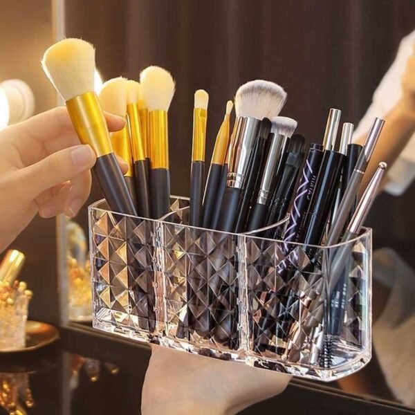 04_1332c565-3a0d-4d4c-ba46-6ddd8c851e78.jpg Elegant Crystal-Effect 3-Compartment Acrylic Makeup Brush Holder (1 Pc)
