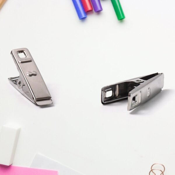 04_146ed0de-9af7-4f17-b7d6-fe459f10a969.jpg Cloth Drying Pins Stainless Steel Cloth Clips (20 Pcs Set)