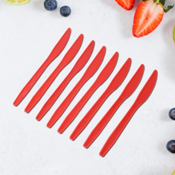 Durable Plastic Knives (8 Pc)