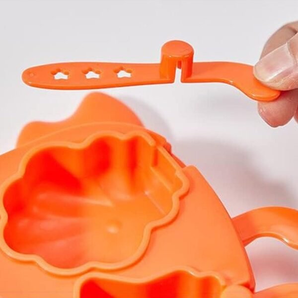 04_3c262674-4969-4856-a513-301602f8b6d6.jpg Crab Ice Mold – Silicone Ice Cream & sicle Mold for Kids (1 Pc)