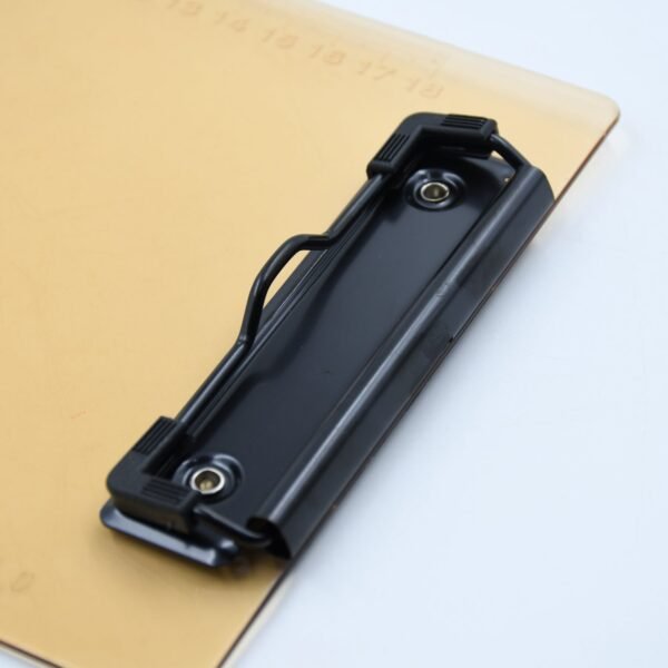 04_3e2f9ac1-848a-499a-b18e-3d221c13a18c.jpg Transparent Plastic Clipboard Pad
