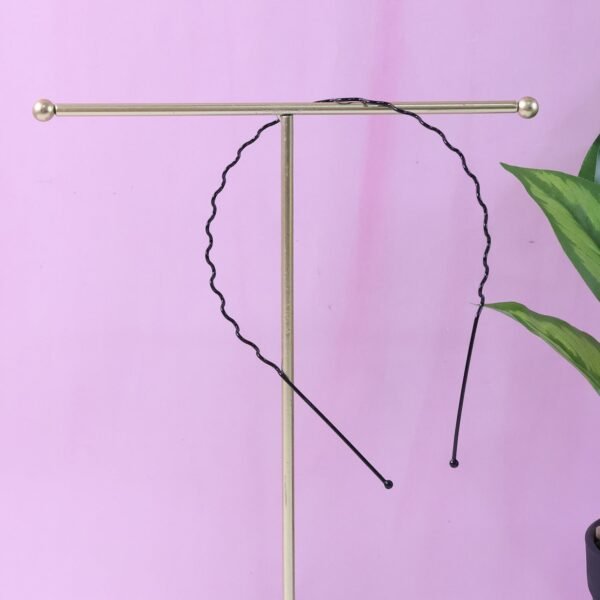 04_45febc1c-d968-4620-9634-239fd682e251.jpg Premium Metal Wave Hair Bands for Men & Women (12 Pc)