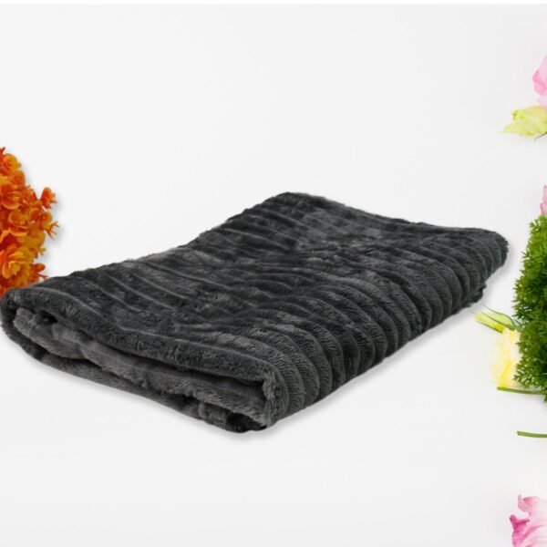 04_53e367b7-e14c-46ad-9e6a-53ebc9c19d0b.jpg Pet Soft Cat Dog Blanket / Towel (110×70 Cm / 1 Pc / Mix Color & Design)