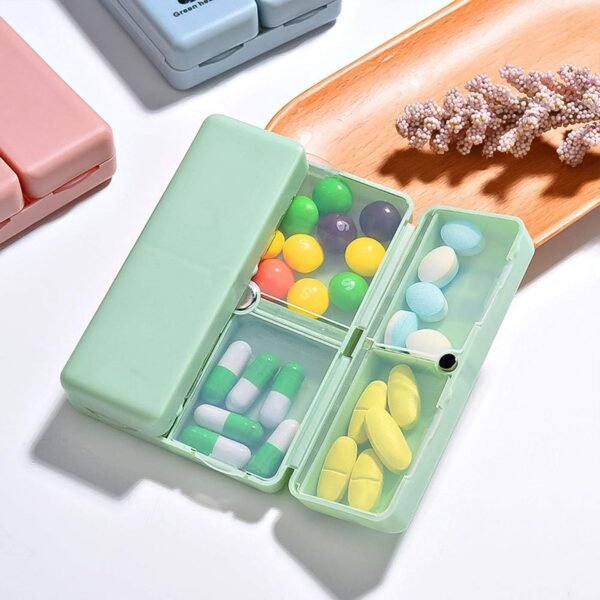 04_568c169e-8985-4af3-86ba-3b29430fe2e0.jpg Magnetic Pill Organizer, 7 Compartments Portable Pill Case (1 Pc)