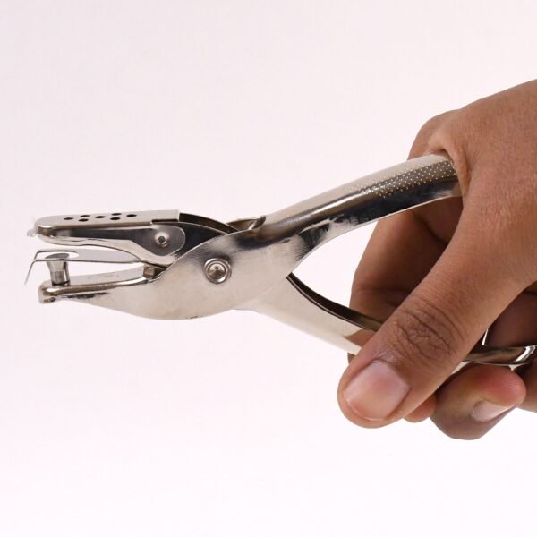 04_61ee1dd9-dddc-4d4d-ac4a-d0c7be3d16c8.jpg Crafts Single Hole Puncher (1 Pc)
