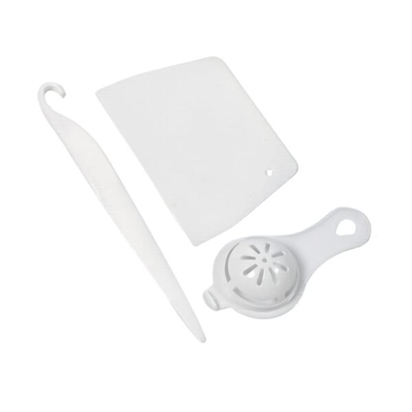 04_6e9252ba-a7ec-4dab-aad3-b2ba46e2bae2.jpg Essential Cake Decorating Kit: 3-Piece Set for Bakers of All Levels