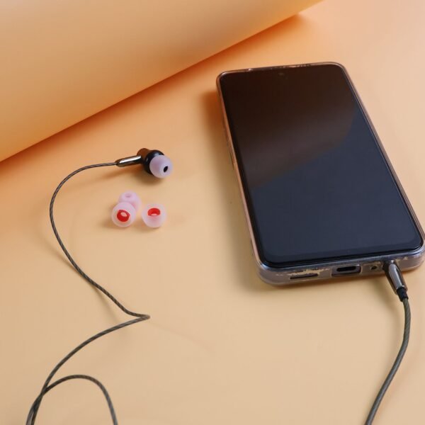 Premium Silicone Earbud Tips - (4 Pc / Set)