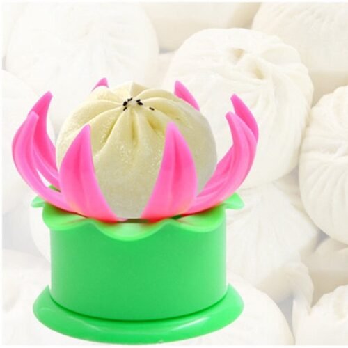 Momos Maker Plastic Mold with Filling Spoon Steamed Bun Dumpling Maker Cooking Tool