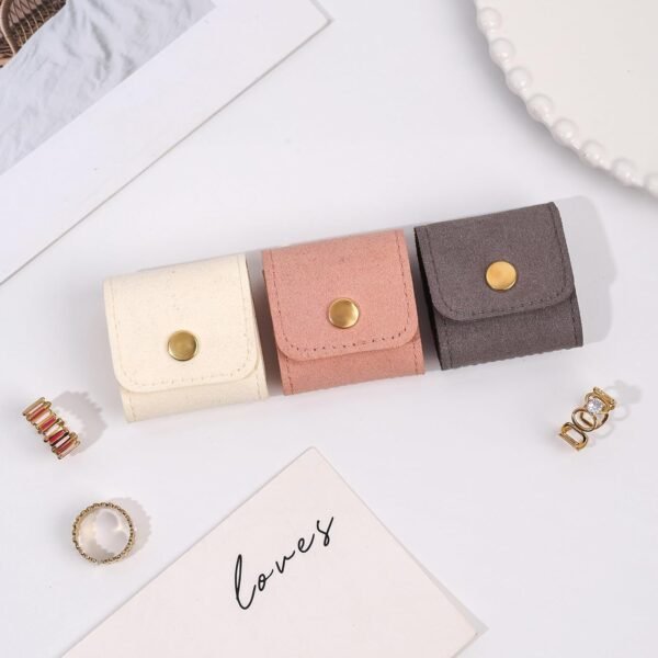 04_JewelryCase.jpg Compact Foldable Jewelry Storage Pouch / Wallet (1 Pc)