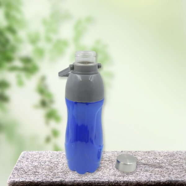 04_a13cee39-535a-4f1c-a2d1-6db8ac1d7f59.jpg Plastic Sports Bottle (1.8L): Insulated, Leakproof, BPA-Free (Mix Color)