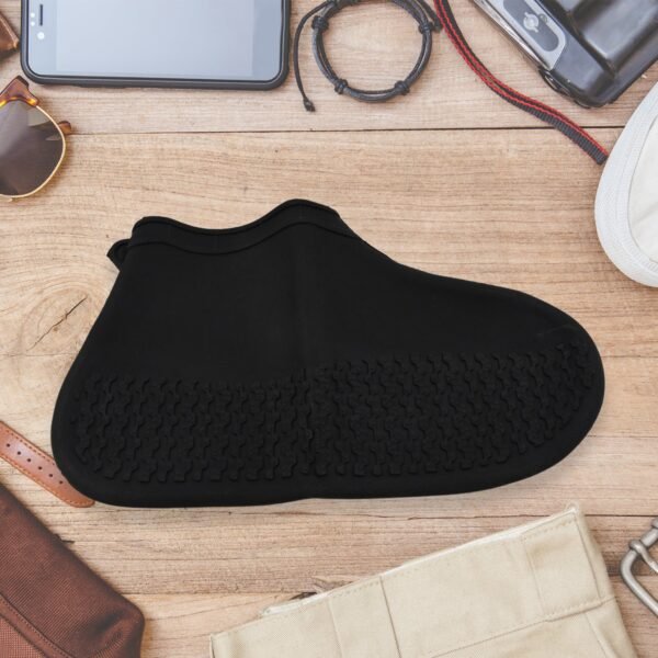 04_a1fc39ec-9c44-48d8-a932-fd158c8ad42a.jpg Non-Slip Silicone Waterproof Anti-Skid Reusable Shoe Covers (Small, 1 Pair)