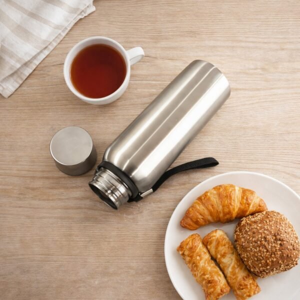 04_bottle_24b5ad42-cc2c-4cfb-8c2f-f8d6547bb337.jpg Stainless Steel Vacuum-Insulated Drink Water Bottle (750 ML)