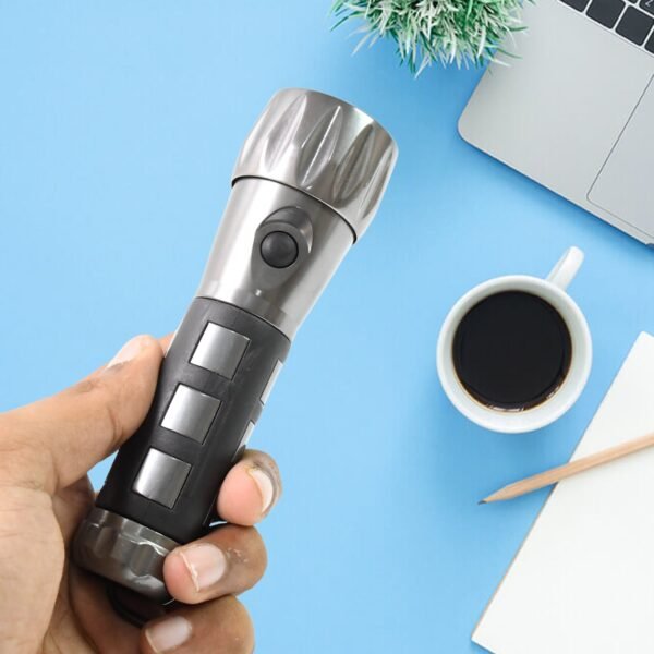 04_d23c4b50-07ed-47f1-b37a-9771bd7a772a.jpg Aluminium Led/Xenon rubber grip Handtourch (3*1.5V AAA batteries / Not Included)