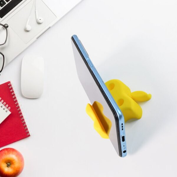 04_e5b795d2-c5be-4805-b532-c6e5e8ea934b.jpg Multi-Functional Apple-Shaped Plastic Mobile Stand with Pen Holder (1 Pc / Mix Color)