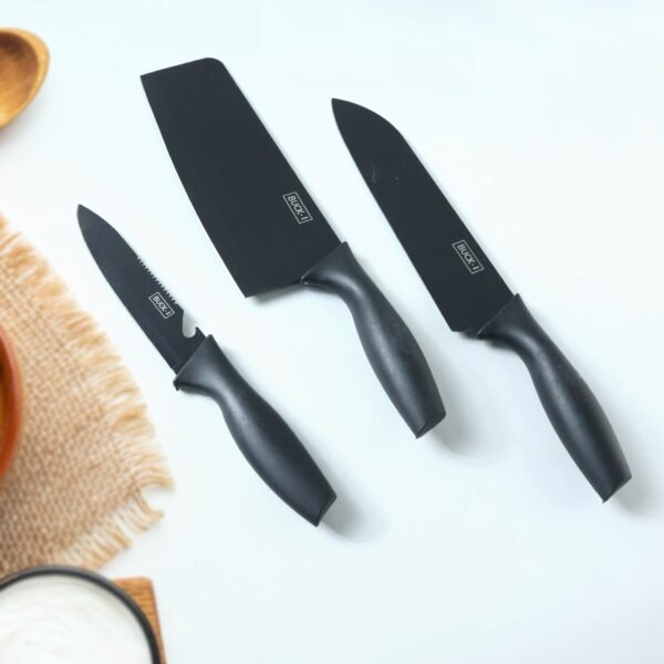 04_knife_6baf3ee0-baa1-48be-9534-2147592f8b18.jpg 3 in 1 Professional Kitchen Knife Set (1 Set)
