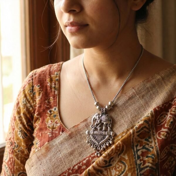 04_necklace_0813691d-56bb-4971-96c4-b34a889fbe75.jpg Oxidised Silver Finish Traditional Pendant Necklace – Mix Design (1 Pc)