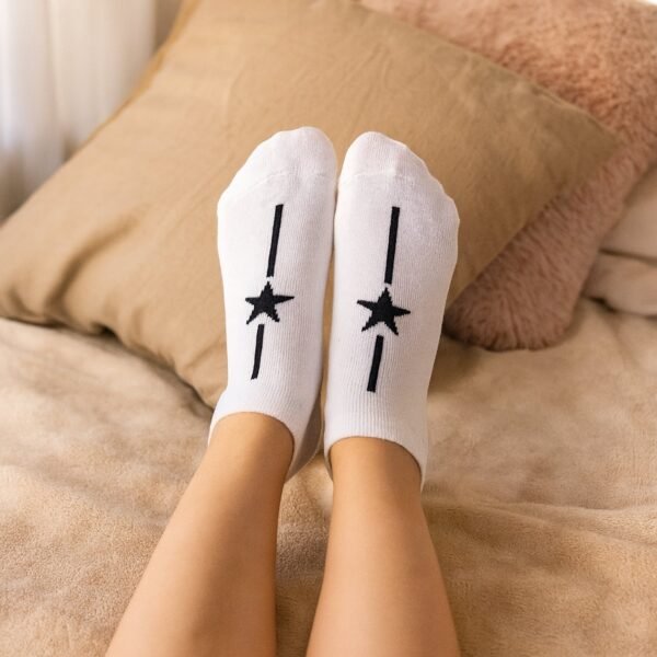 04_socks_02bfcfa1-bc14-48f8-b26c-0ed4078d5bd9.jpg White Star Pattern Low-Cut Socks (1 Pair)