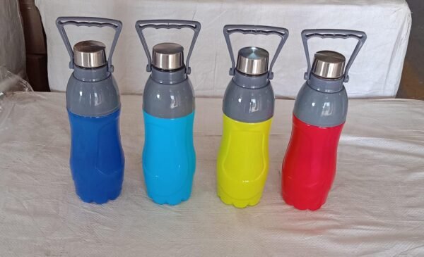 05983fe8-b33a-4ef5-b4de-92f52e4b6715.jpg Plastic Sports Bottle (1.8L): Insulated, Leakproof, BPA-Free (Mix Color)