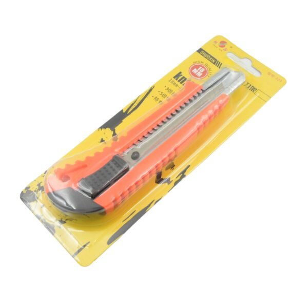 05_042223bb-1d63-4ffa-a477-69f4ea2b3db4.jpg Multi-Use Heavy Duty Iron Cutter – Precision Utility Knife Blade (18mm)