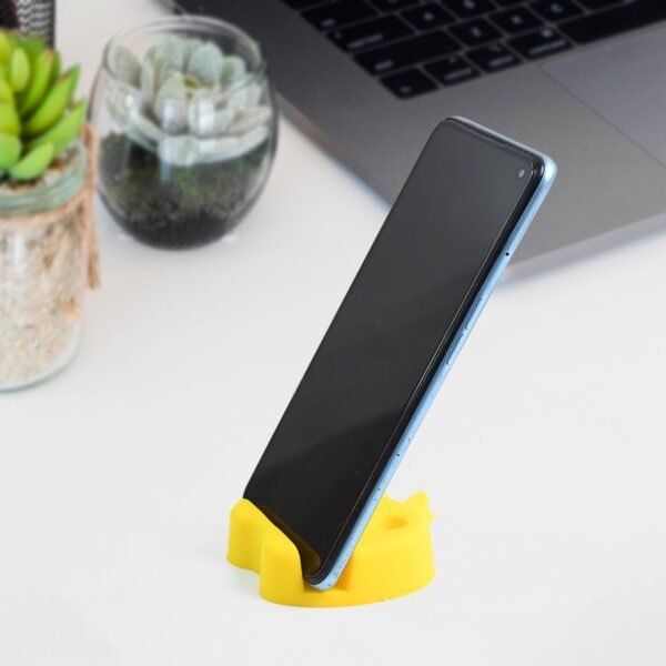 05_37ae8b46-8512-4f7c-8676-8d50b65d1e90.jpg Multi-Functional Apple-Shaped Plastic Mobile Stand with Pen Holder (1 Pc / Mix Color)