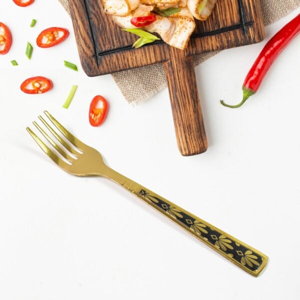 05_7442e820-372b-4320-929a-9afa9e0f94b8.jpg Stainless Steel Premium Fork Traditional Design Tablewar (6 Pcs Set / Golden)