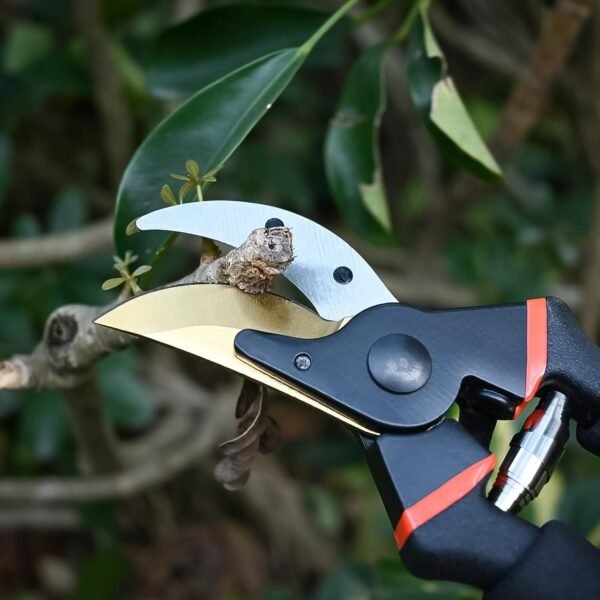 05_7812145b-7692-4ea4-bb9c-29d315cfd687.jpg Heavy Duty Garden Pruning Shears (1 Pc)