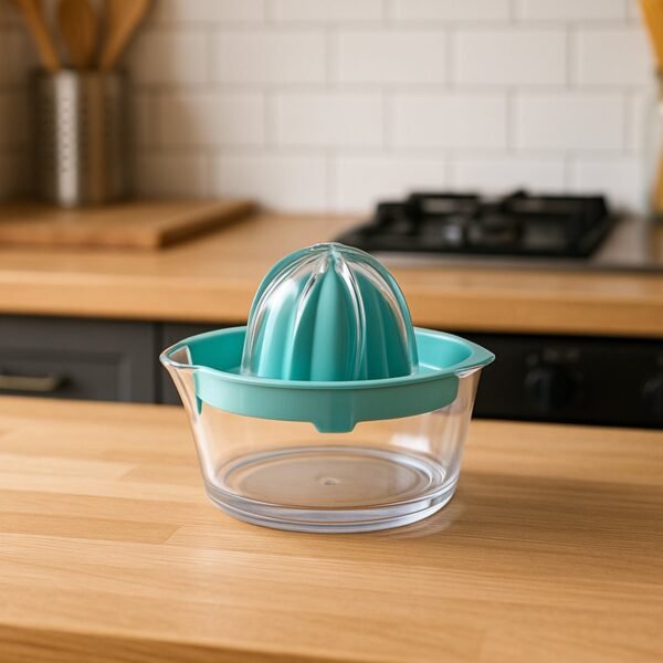 Manual Orange Lemon Citrus Juicer Squeezer Press Pourer with Lid Plastic 1 Pc