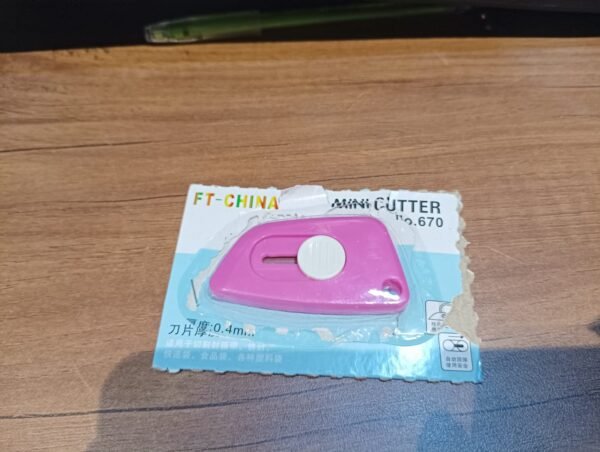 0624ef38-36df-4d3a-993b-3cbeb94957f7.jpg Mini Cloud Cutter Portable Safe Box Opener Multiple Uses (1 Pc)