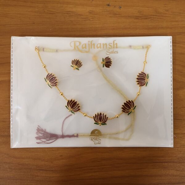 06_0308e576-9f0d-4b54-b665-1ee709aa1753.jpg Traditional Lotus Design Necklace with Stud Earrings Set (1 Set)