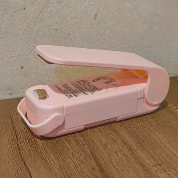 Mini Plastic Bag Sealer – Portable Heat Sealing Machine (Battery Operated / 1 Pc)