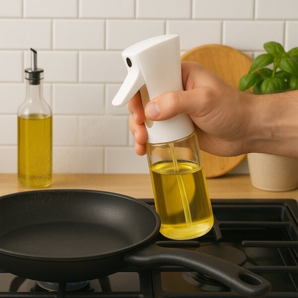 06_52b82f0a-af2b-4f19-b505-e98b46b9ba6d.jpg Continuous Mist Spray Bottle Approx 200ML