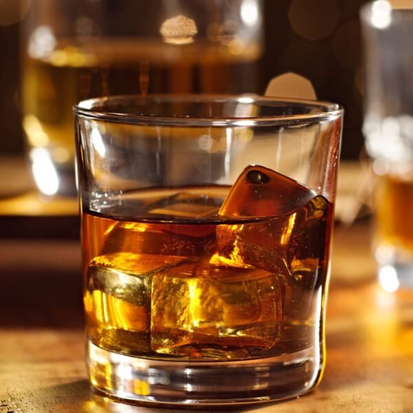 2 Wine Glasses & Marble Holder - Attractive Design for Hotels & Cafes