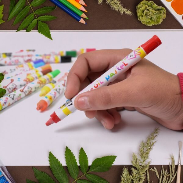 06_9c5f3c89-67a5-455d-b151-3b79d76535b9.jpg Crayons - 12 Colours Washable Testable Non-Toxic Jumbo Crayons for Toddlers