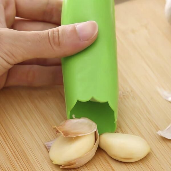 06_garlic-peeler.jpg Premium Silicone Garlic Peeler Tube (1 Pc)