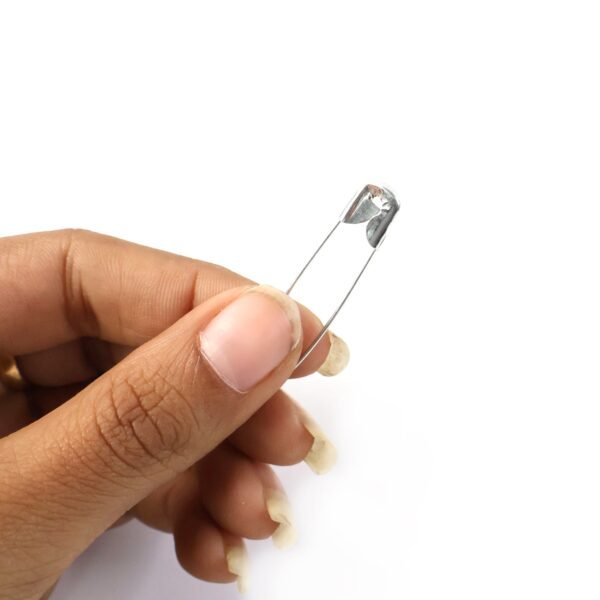 06_pin.jpg Multipurpose Metal Safety Pin Assortment Set