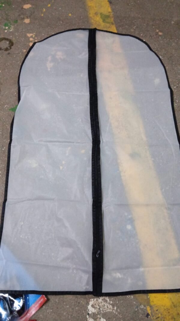 07dc18d7-29ea-4b47-82c8-b0aad4e6ff02.jpg Foldable Non Woven Men's Coat Blazer Suit Cover (100×60 CM / 1 Pc)