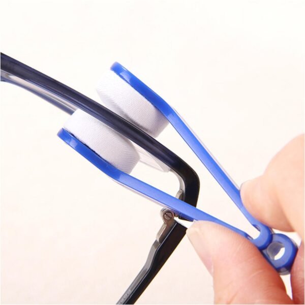 5 Pc Goggle Cleaner With Box used for cleaning glasses and goggles