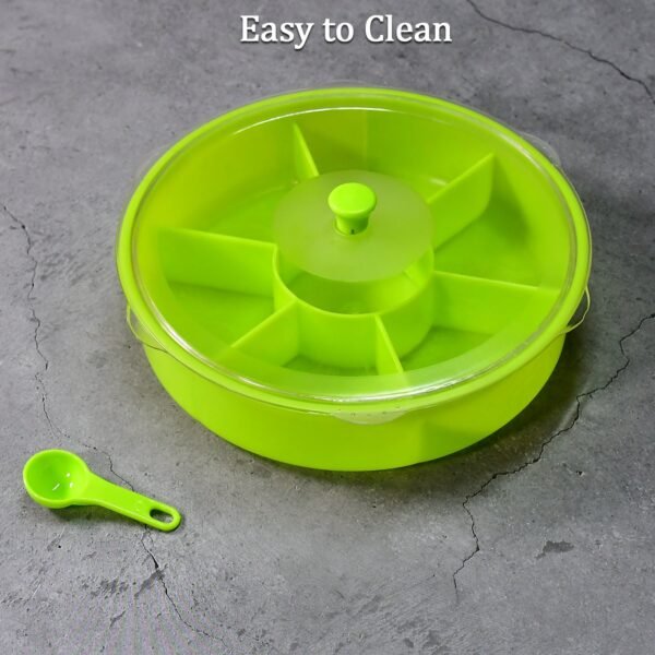 08_c0f3e5e4-def4-4095-86e2-1bc93fa3fb41.jpg Multipurpose Dry-fruit and masala box with single spoon.