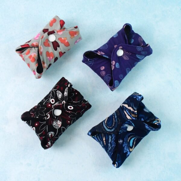 08_pad.jpg Reusable Cloth Sanitary Pads for Women (4 Pc)