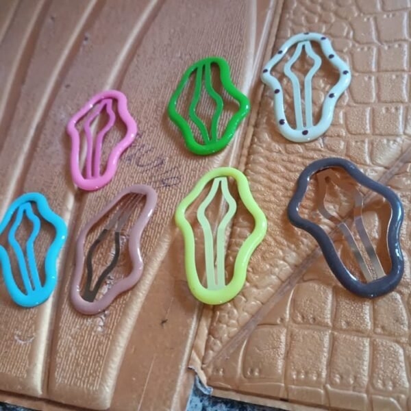 098b415e-b33c-49aa-a9ef-7f6c9f047e12.jpg Hair Clips Multicolor Women Hair Accessorie (1 pc), Hair accessories