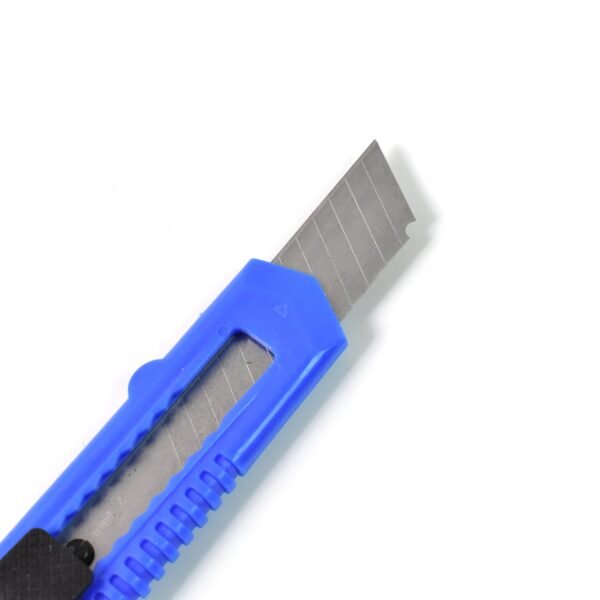 09_9999c373-c0d8-4c55-9763-f5cc868dfdd4.jpg Multi-Use Iron Cutter Knife (5 Pcs Set / Mix Size)