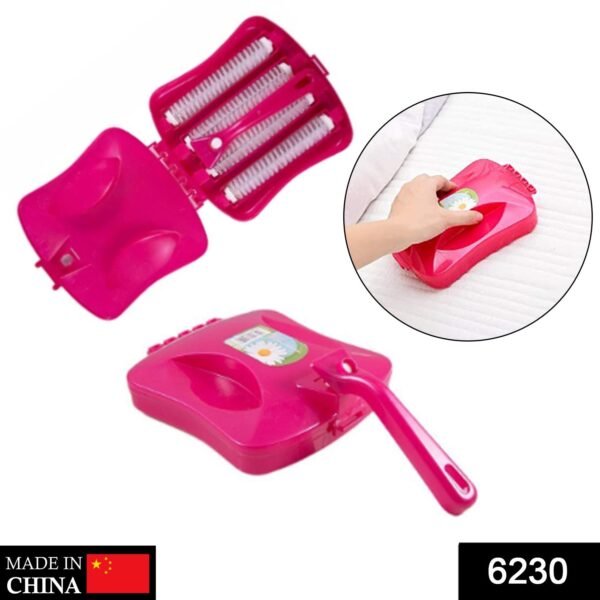 Plastic Handheld Carpet Roller Brush Cleaning with Dust Crumb Collector, Wet