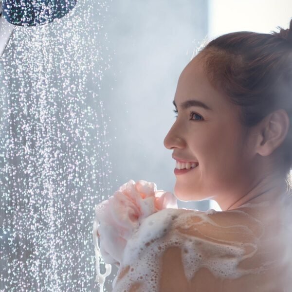 09_b9baa908-0ec1-4bb3-b68f-9a305ad8b90c.jpg Plastic High Pressure Handheld Shower Head (1 Pc)