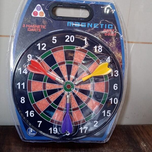 0f880ee6-22e5-4e56-87de-c8ba8dc50daf.jpg Classic Magnetic Dartboard Game Set