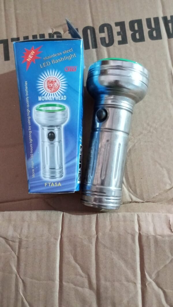 0f8bbe0d-b85b-4f32-8338-1f89731004aa.jpg Nostalgic Portable Flashlight – Simple Iron Outdoor Old-Fashioned Torch Light
