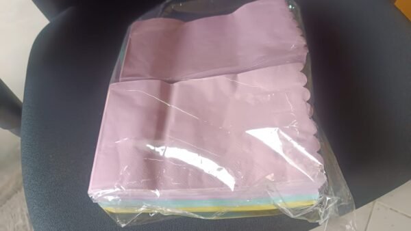 10101ac2-deec-463f-b352-cf6331a899ec.jpg Multi-Color Oil-Absorbing Baking Paper Sheets Approx 200 Pcs